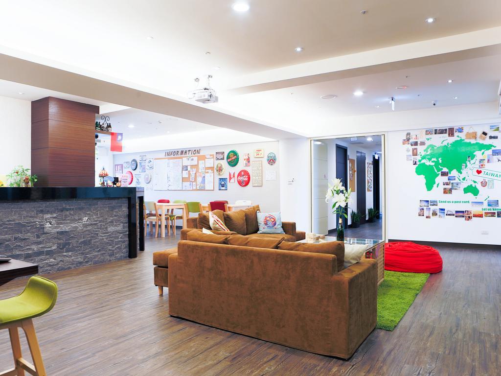 Sleepy Dragon Hostel Тайпей Екстериор снимка